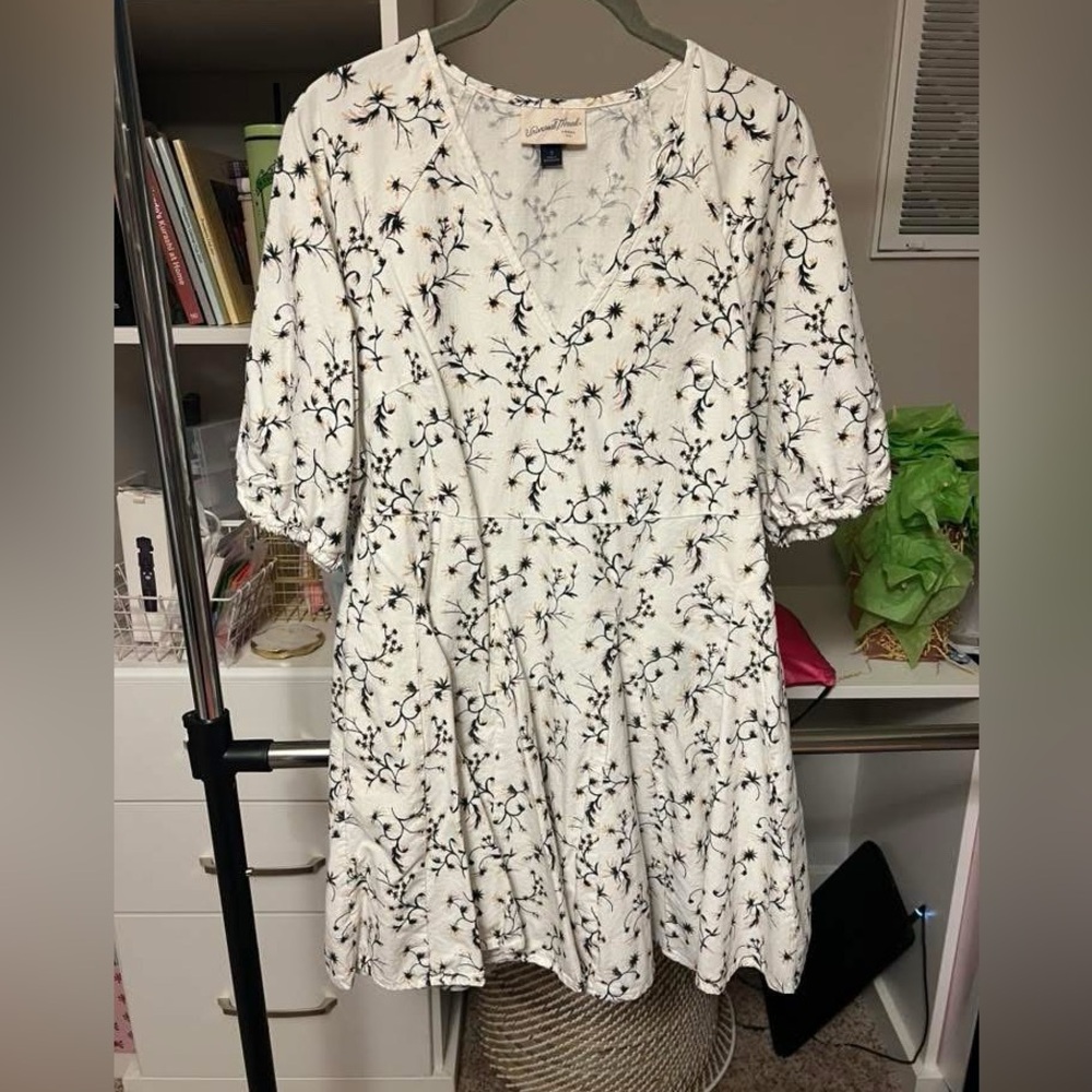 Universal Thread White and Black Puff Sleeve Mini Sundress
